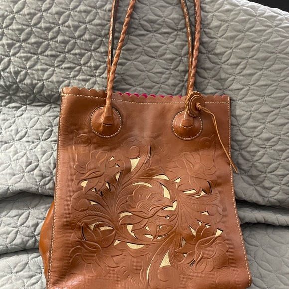 Patricia Nash Handbags - Beautiful Patricia Nash bag in wonderful condition.